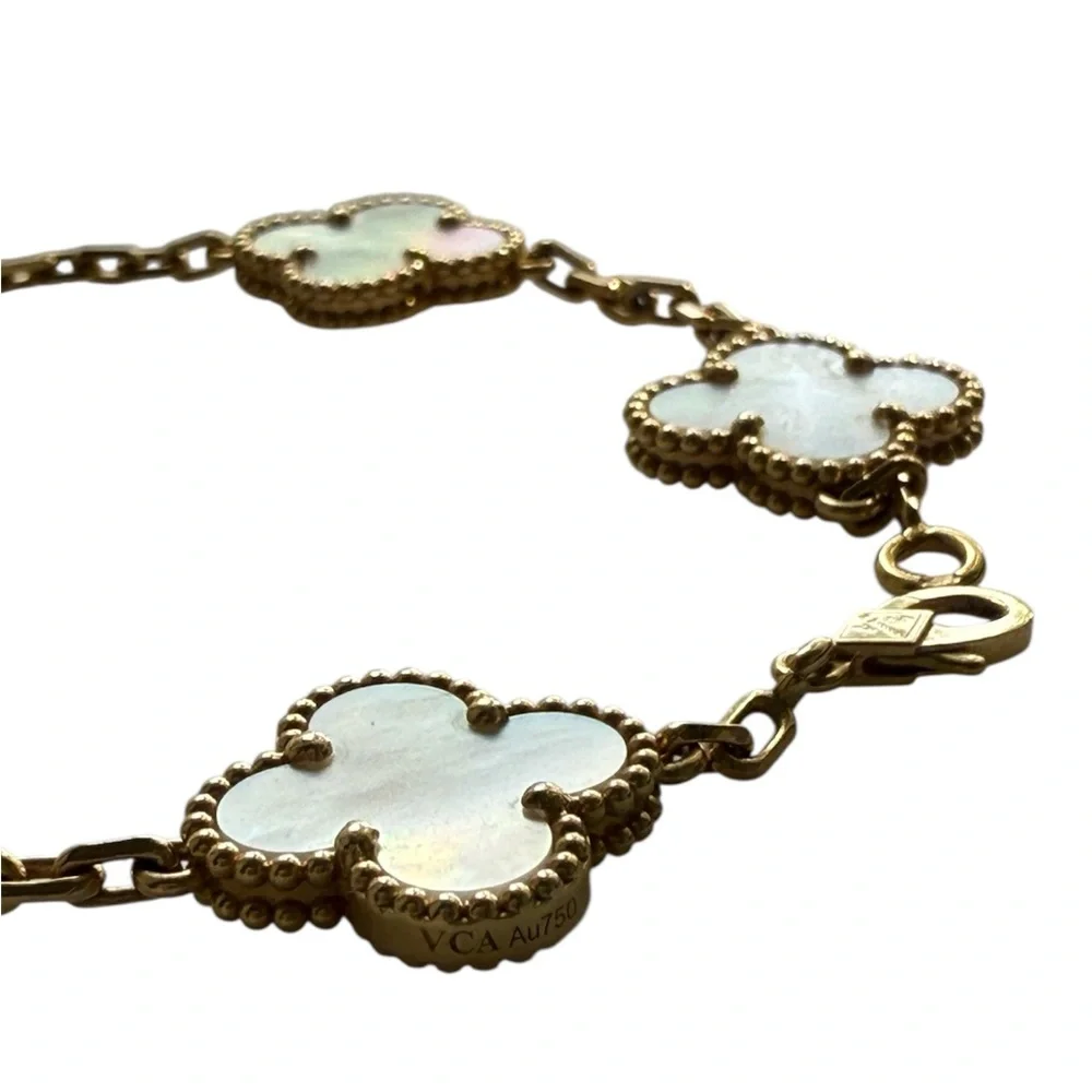 100% Authentic Van Cleef & Arpels Vintage Alhambra bracelet, 5 motifs, 18k Gold - Picture 3 of 17